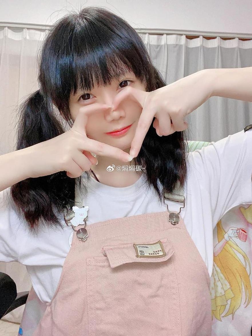 轻叹一声，这女孩为何如此好看？！焖焖碳cos蕾姆超美图片刷新视觉