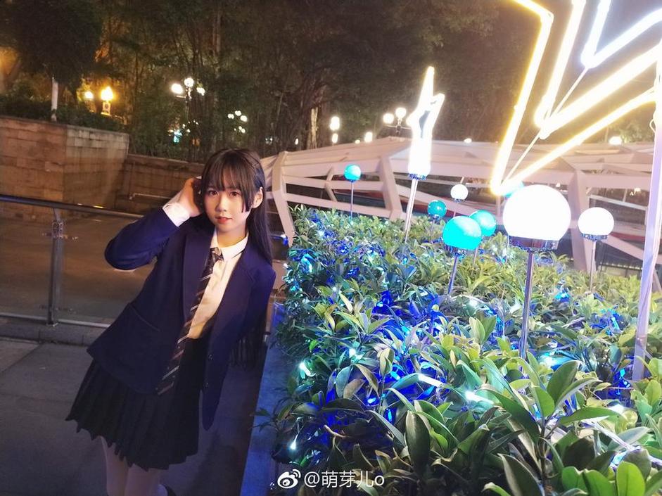 萌芽儿00微博：cos女孩精选集，每一张都是魔力释放