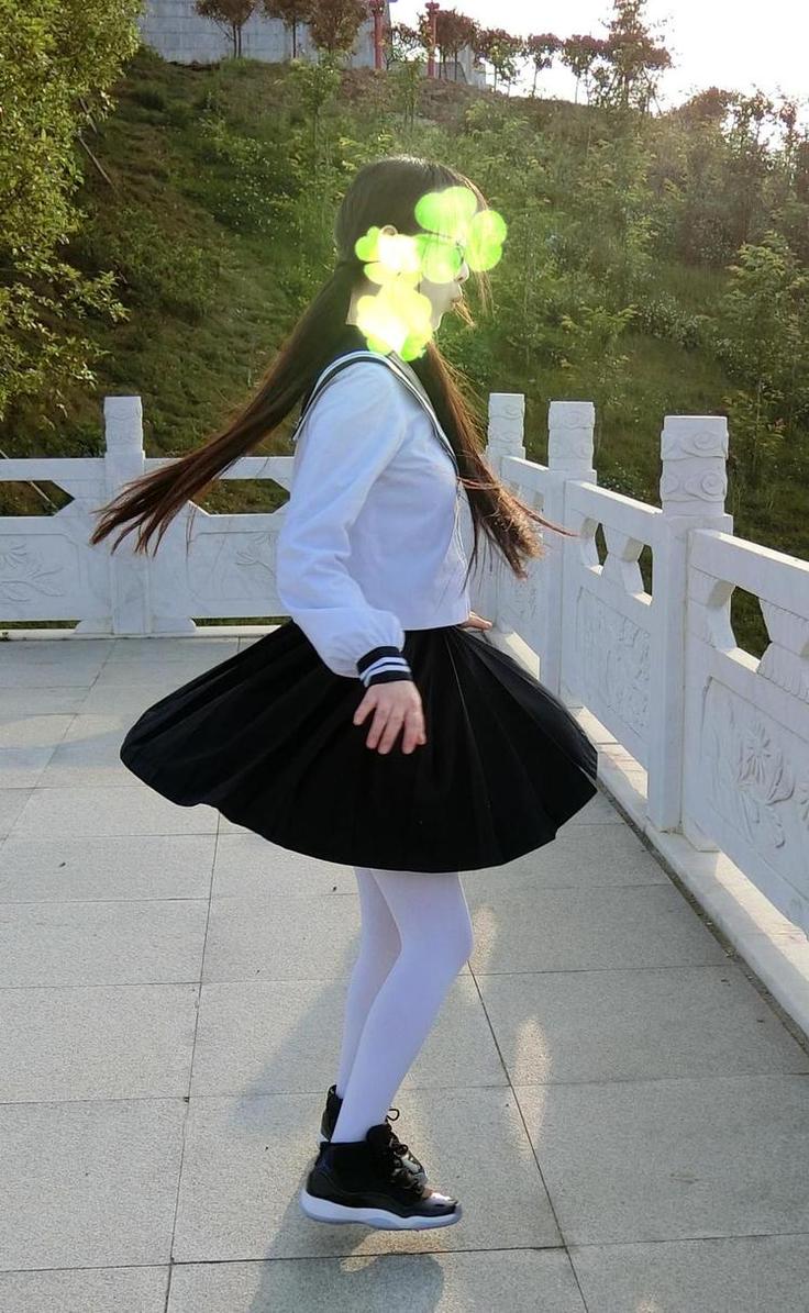 发现西尔酱春季校服cos更新，点亮寻常校园的梦幻光芒。
