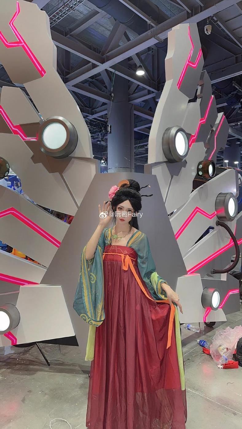 天造地设的完美组合，阮邑fairycos视觉盛宴呈现