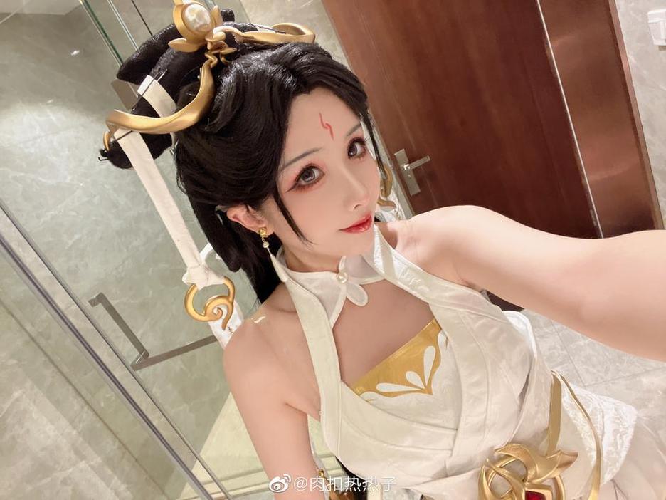 分享喜悦：信浓礼服rioko凉凉子cosplay带来的喜悦分享给大家