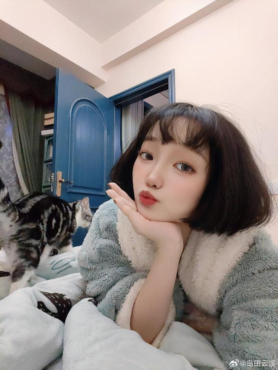 云溪溪写真图，晚霞下的美丽cos照。