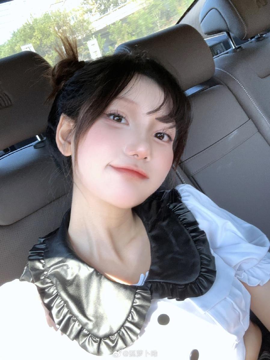 精致之美：卜呦cos柴郡音乐的唯美原图摄影