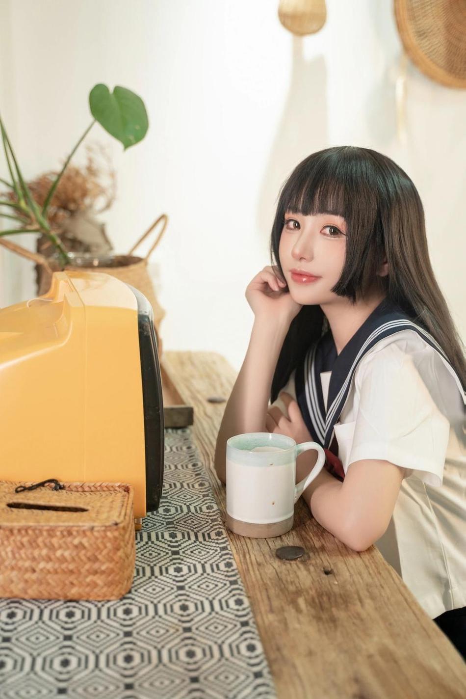 弟弟成为摄影代表，与喵小吉互动