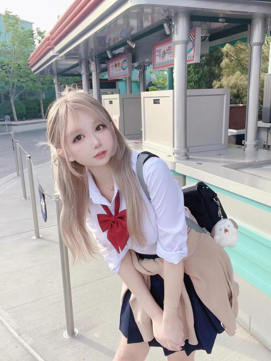 现在最火的浅野菌子cos雅德贝尔更新