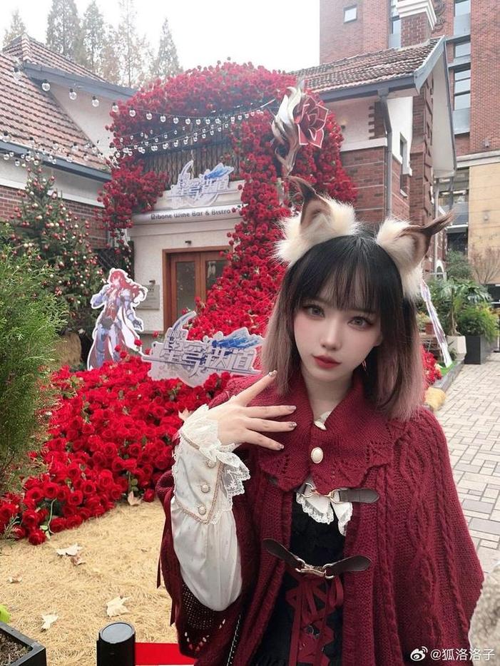 犬神洛洛子最新的cosplay更新，让我们一起来见证她的进步