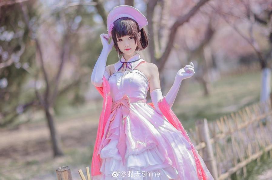 “羽天shine小黄鸭图包”：独一无二的cosplay精选
