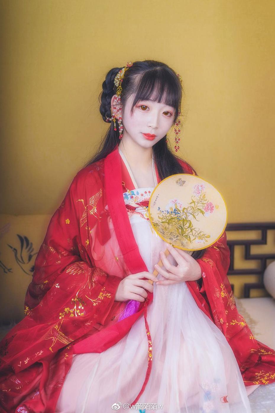 韶陌陌cos原图更新：蓝色风铃，梦幻美好